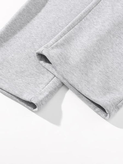 The Straight-Leg Fleece Sweatpants